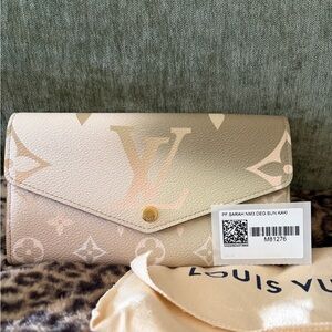 Louis Vuitton Sarah Wallet Sun Kaki